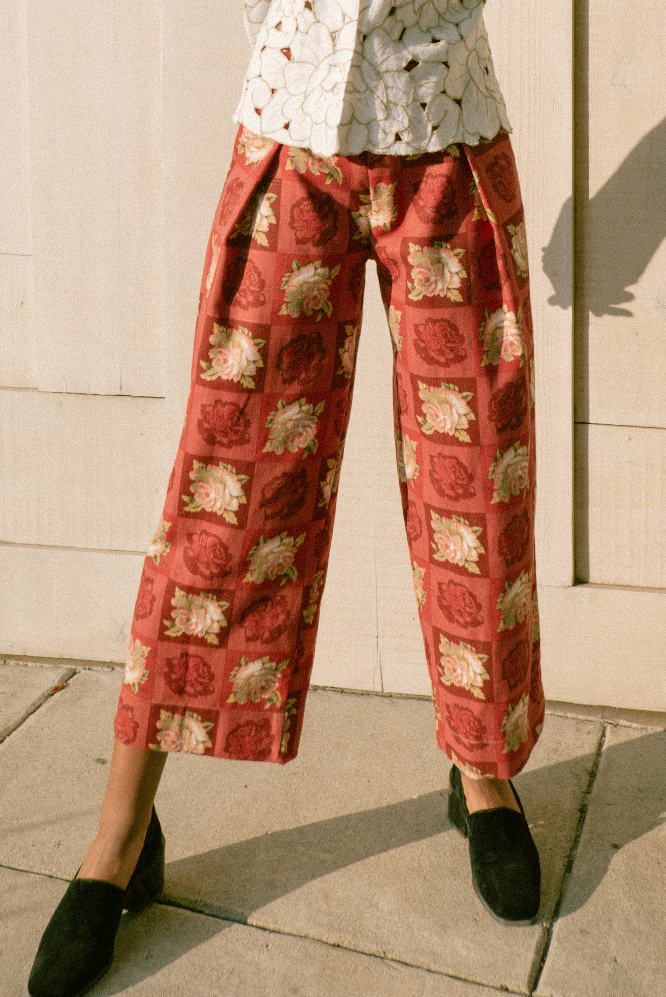 Red Roses Pleat Pant